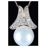 14K YELLOW GOLD LADIES NECKLACE W/ PEARL & DIAMOND