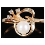 10K YELLOW GOLD LADIES RING W/ PEARL & DIAMONDS