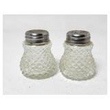 Salt & Pepper Shaker Set