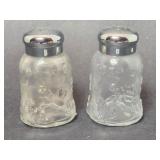 Salt & Pepper Shaker Set