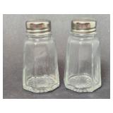 Salt & Pepper Shaker Set