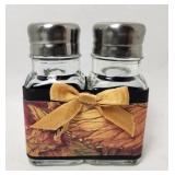Salt & Pepper Shaker Set