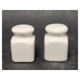 Salt & Pepper Shaker Set