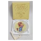 1982 Mother's Day Plate w/Box AVON