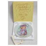 1981 Mother's Day Plate w/Box AVON