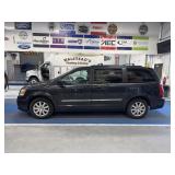 Used 2013 Chrysler Town And Count 2c4rc1bg7dr77517