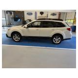 USED 2014 Subaru Outback 4S4BRBKC6E3233710