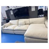 Cream L Shaped Couch 11.5ï¿½ X 67ï¿½