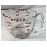 8 cup Pyrex glass measuring cup