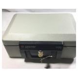 Sentry 1100 Locking Safe with key