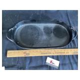 Cast-iron oval pan