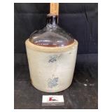 2 gallons stoneware crock jug has manufacturer