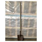 Sand shovel
