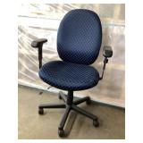 Adjustable office chair