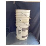 3-5 gallon buckets