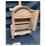 Wooden jewelry box