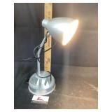 Desk lamp