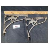 Cast-iron camel bracket