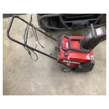 Snapper 19 inch snowblower has good compression