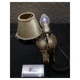 Cast Wall Lamp