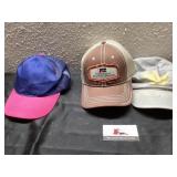 Caps