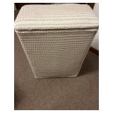 Wicker hamper