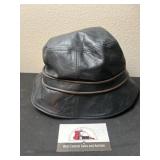 Leather coach hat size M/L