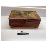 Wood keepsake box
