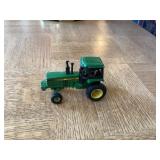 Ertl John Deere Tractor