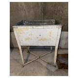 Wash tub on stand