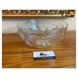 Set of three Glass nesting bowls