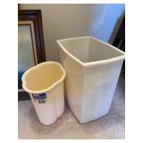 Paper shredder and garbage can