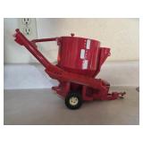 Die Cast Case International Feed Grinder
