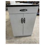 Metal cabinet