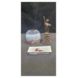 Statue of liberty & glass decor
