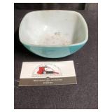 Pyrex 4 Dish