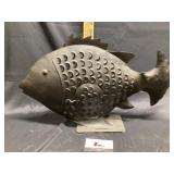 Metal fish