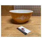 Pyrex mixing bowl number 403