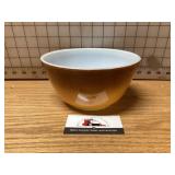 Pyrex mixing bowl number 402