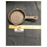 Benjamin Medwin 6 1/2 inch cast-iron skillet