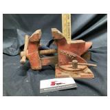 Scout bench vice 3 1/2 inch jaws