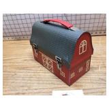Barn, Lunch box