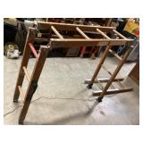 Bendable extendable ladder