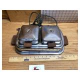 Electric waffle maker works as it should