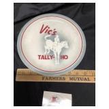 Syracuse, China, Vic