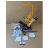 Bostich flooring pneumatic nailer w/ hammer