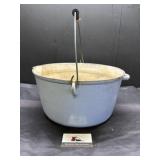 Vintage cast iron cauldron with handle