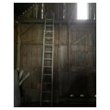 Aluminum extension ladder