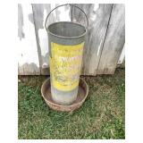Wayne feeds galvanized feeder