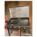 Blackstone - set up on Reciever hitch for tail